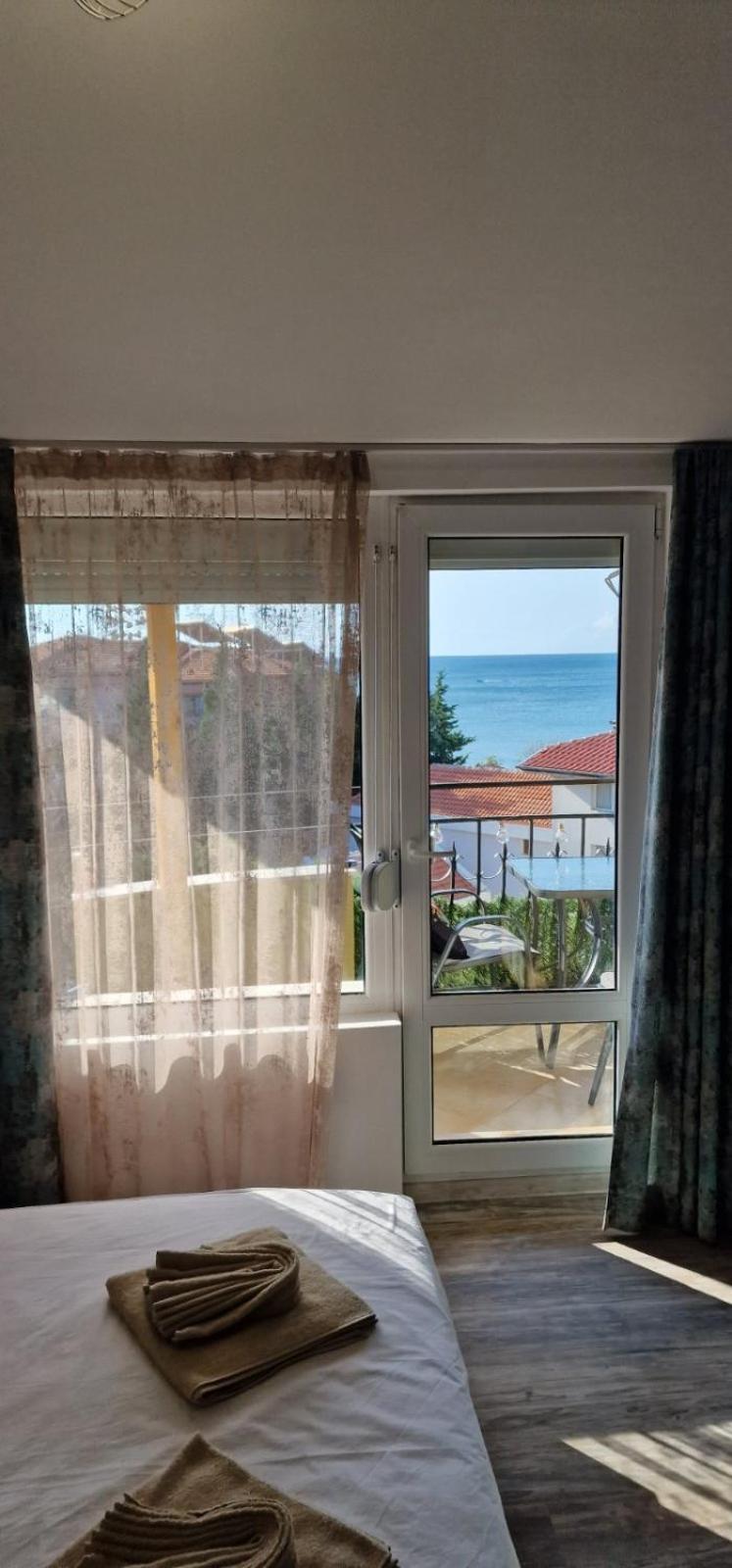 Larenta Sveti Vlas, Ulitsa Cherno More 12 Esterno foto